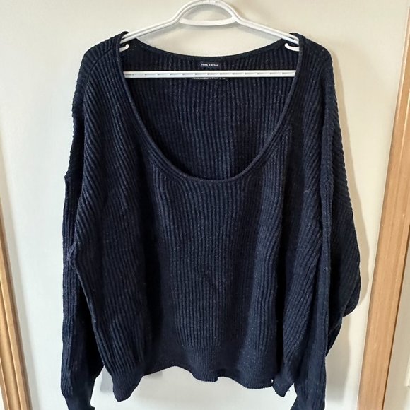 Oversized low scoop neck sweater - Picture 1 of 2
